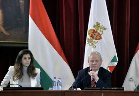 Aasta patendis, üks teine oli esindaja rahvusassambleel aastal 1447. Szalay-Bobrovniczky Alexandra: ismerem Árpádot | 24.hu