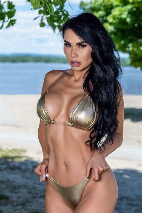 The best gifs are on giphy. Kim Lu World Leading Fashion And Glamour Model Reveals Her ...