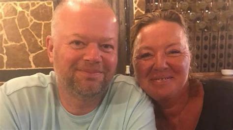 Hij laat twee kinderen en een vrouw na. Groot drama voor ex-vrouw Raymond van Barneveld ...