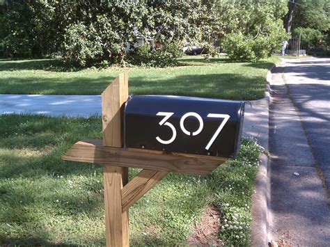 However, for all numbers i'd like to use a different font. New mailbox numbers. | Because fonts are important. | Jason Sullivan | Flickr