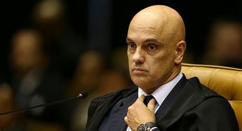 The case originated in 2007, when the company changed its remuneration policy and created the. Alexandre de Moraes investiga bolsonaristas e acaba ...