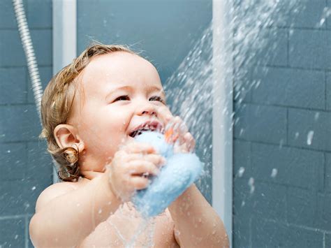 Make sure to mix the hot and cold water well so that you won't have hot or cold spots. Baby Bath Basics | BabyCenter
