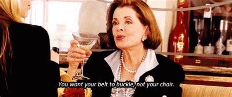 500 x 287 animatedgif 412 кб. Lucille Bluth GIF - Lucille Bluth Arresteddevelopment - Descubre & Comparte GIFs