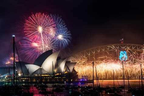 a-look-at-how-new-year-s-eve-is-celebrated-around-the-world-sydney-new-years-eve,-new-year