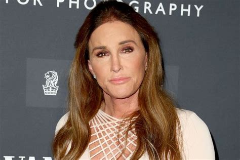 Jenner was driving an suv that hit a car from behind. Caitlyn Jenner stellte sich für die Rolle in New Sex and ...