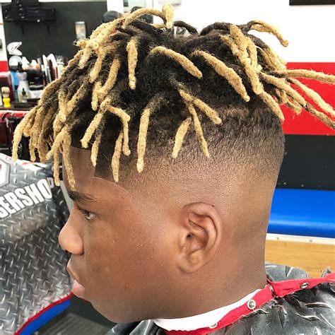 The drop fade drops down behind the ear in a low or mid fade that raises the neckline. Drop Fade Dreads - Drop Fade Hairstyle Agenda For Every ...