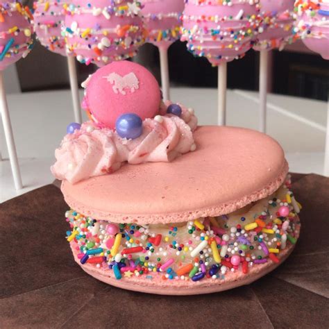 Promotions, discounts, and offers available in stores may not be available for online orders. Unicorn Macarons | Macarons, Sweets, Unicorn macarons