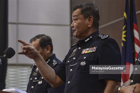 Polis perketat sjr 6 sjr di sempadan pulau pinang kedah kekang rentas negeri. Isi borang, maklumkan kepada polis sebelum balik kampung