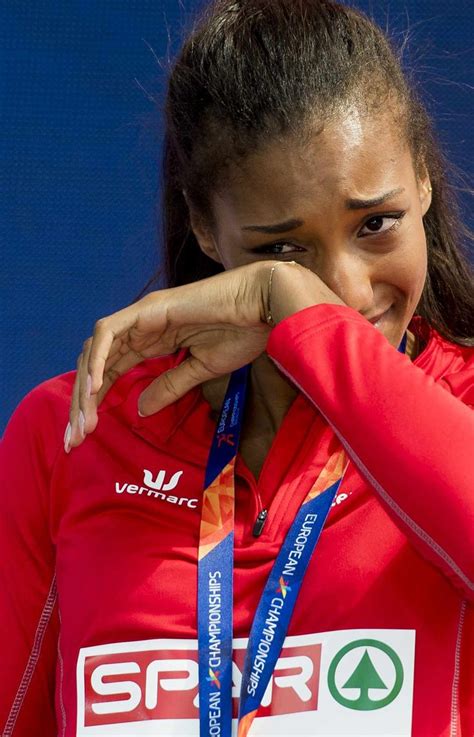 Teamnl harkte dinsdag de 19e èn 20e medaille binnen op de olympische spelen. Nafi Thiam ontroerd na haar eerste plaats in de Europese ...