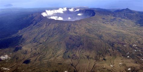 Pada tahun 1927, beberapa nelayan menemukan aktivitas vulkanik di bekas letusan. 5 Letusan Maha Dahsyat Gunung Berapi Sepanjang Sejarah ...