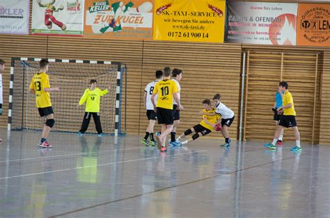 Der hsv hamburg darf noch mehr zuschauer zulassen als zuletzt. 20.01.2018 Handballspiel gegen den HSV Weinboehla - HC ...