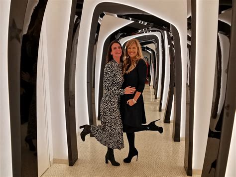 Datter av faren (?) og mor(?) er som programleder (female) & journalist (f) i 2020 kjent for stars and stories, del winter game and. Verena-Wriedt - BUSINESS-JOURNAL.TV