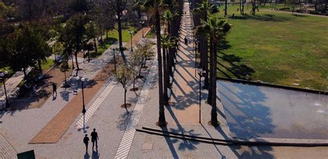 Providencia, las condes, vitacura, lo barnechea la reina, alhué, independencia, melipilla, talagante, ñuñoa. Estas son todas las comunas que salen de Cuarentena y Transición | Tele 13