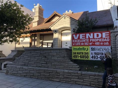 Lindo espacioso cómodo y seguro town house en una de las mejores urb. INSABELLA PROPIEDADES - MAR DEL PLATA - Casa en Venta en ...