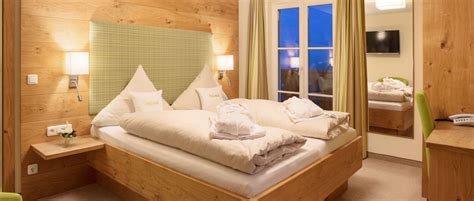 In bayern wurde die schließung der studios als rechtswidrig erklärt. Bayerischer Wald Familien Sporthotel in Bayern mit ...