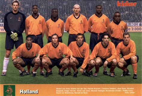 Het geld dat robin van persie verdient nederlands elftal de toppers in de top 3 staat 1.robin van persie 2.patric kluifert 3.klaas jan huntelaar de bondscoach de bons coach is guus hidink 1. Soccer Nostalgia: International Head-to-Head -Part one, Holland and Germany-part 4 (1990s and 2000s)