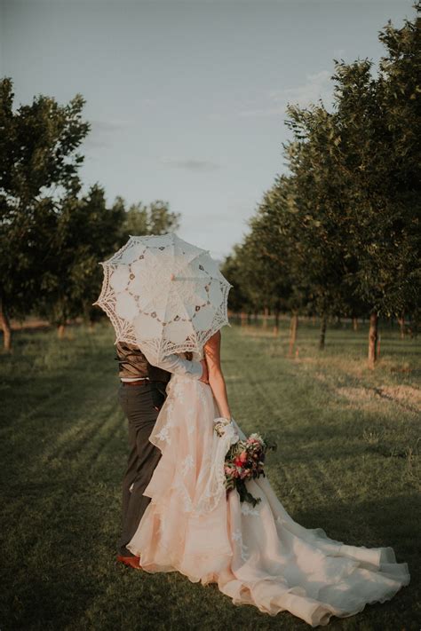 Mai in vielen teilen spaniens und hispanoamerika gefeiertes volksfest. New Mexico wedding photographers, Calhoun flowers farms ...