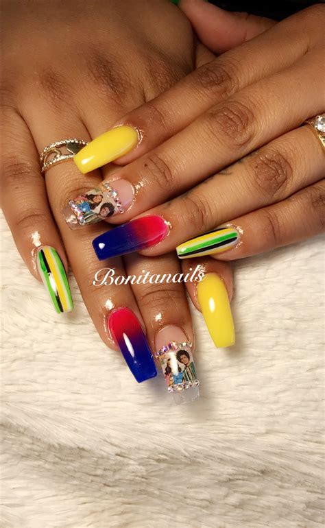 My cardi b nail artist experience in nyc/bronx using swarovski. Cardi b nails (con imágenes)