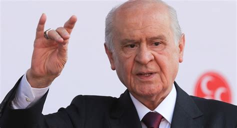 Devlet bahçeli, 1948 tarihinde osmaniye'de doğan bir siyasetçidir.i̇lk öğrenimini osmaniye ilinde orta öğrenimini ise devlet bahçeli kimdir? Devlet Bahçeli: MHP, seçimlerden tarihi bir başarıyla ...