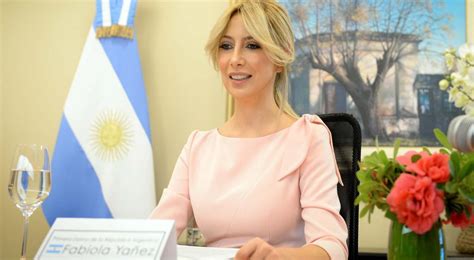 Fabiola yanez dio detalles de como evitar contagios del coronavirus. Fabiola Yañez asumió como coordinadora general de la ...