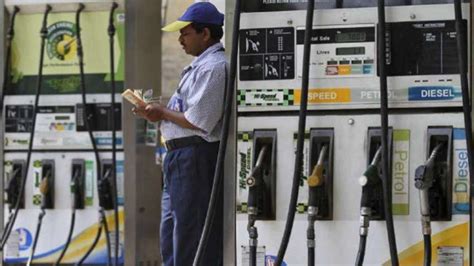 The average price of gasoline around the world is 1.08 u.s. Petrol Price Today: 2021 में कैसी रहेगी क्रूड की चाल ...