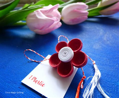 Martisoare din hartie filigran (hartie rasucita) se realizeaza prin tehnica quilling si sunt extrem de frumoase si elegante. Martisoare Quilling 2016: Floarea lui Martie | Circul Magic