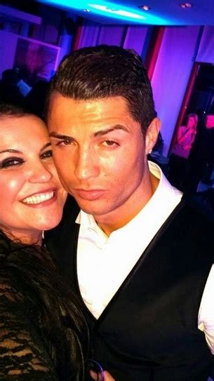 Han spiller også for det portugisiske landslaget som kaptein. CRISTIANO RONALDO AND KATIA AVEIRO! (With images) | Ronaldo