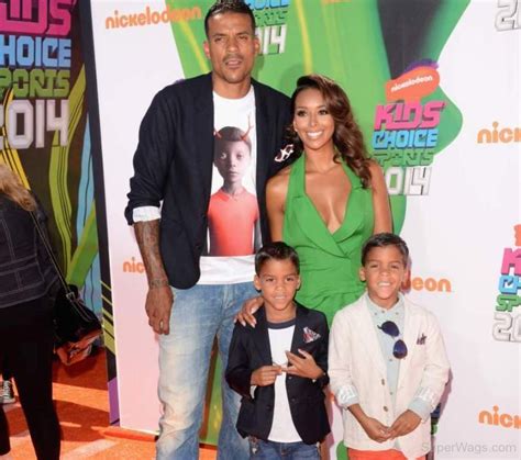 Check spelling or type a new query. Gloria Govan With Her Family | Super WAGS - Hottest Wives ...