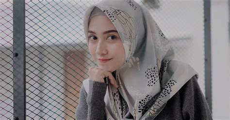 Maybe you would like to learn more about one of these? 3 Gaya 'Simple' Wanita Yang Mampu Memikat Hati Lelaki.