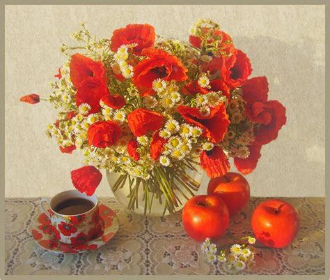 Huge range of authentic tablecloths from provence in cotton or stain resistant teflon coated. Coquelicot ... joli bouquet