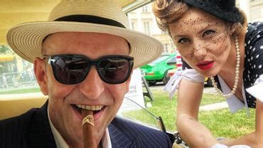 Janusz chabior ma na koncie kilkadziesiąt ról serialowych, teatralnych i filmowych. Kim jest nowa żona Janusza Chabiora? Mogliście już widzieć ...