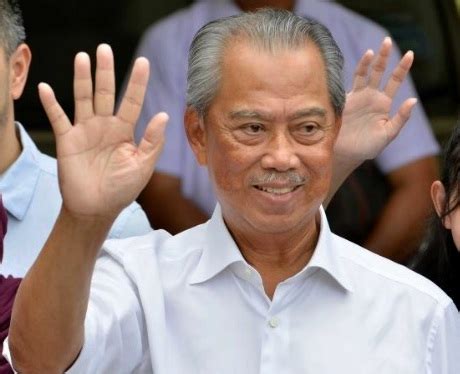 Malaysia's king sultan abdullah sultan ahmad shah has appointed seasoned politician muhyiddin yassin as the new prime minister. Muhyiddin Yassin Young / Umno Deputy President Chides Umno ...