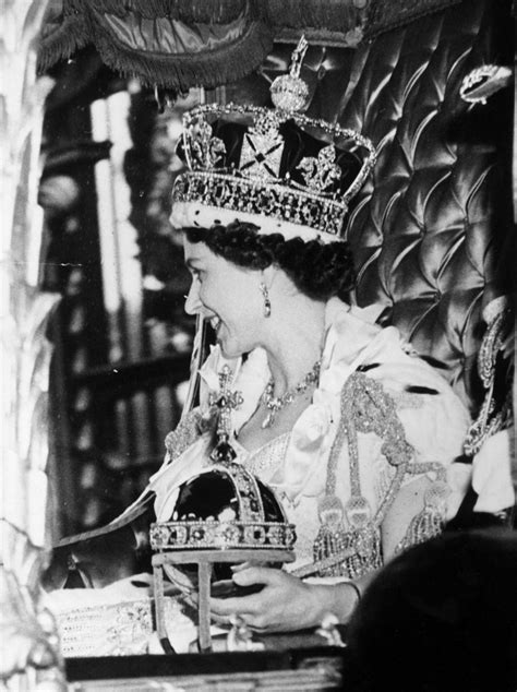 L'incoronazione della regina elisabetta ii fu un evento cardine dell'epoca contemporanea: 65 anni dall'incoronazione della Regina Elisabetta: storia ...