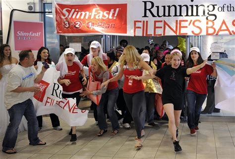 We did not find results for: 'Running of the Brides' in New York City | Amusing Planet