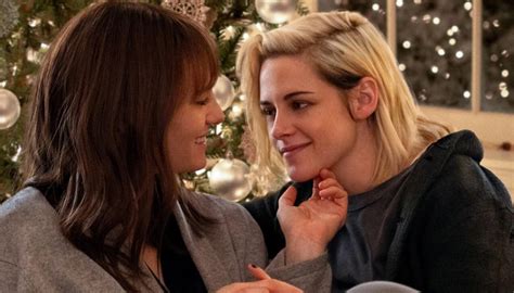 Happiest season (available to stream starting nov. Lesbian romance in Christmas movie Happiest Season ...