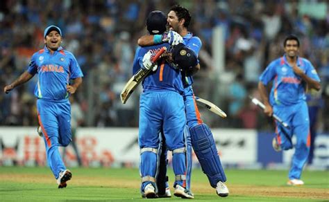 Most memorable six by msd in the history of indian cricket. World Cup 2011 final: India vs Sri Lanka | Photo Gallery