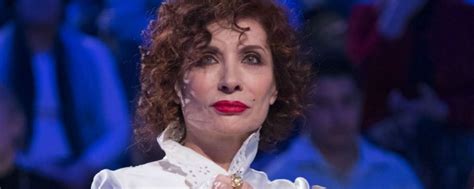 E che, con l'occasione, ha scelto di raccontarsi in tv, ospite di eleonora. Verissimo, Alda D'Eusanio: 'Io stavo bene da morta, da ...