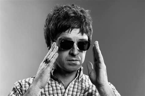 As a founding member of one of the biggest and best british bands ever, noel gallagher has been hugely influential in shaping the course. Consumul zilnic de cocaină i-a provocat lui Noel Gallagher ...