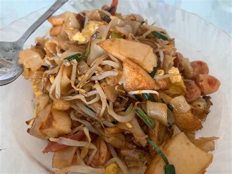 The controversial char kway teow, a cuisine that is a national pride for malaysians and singaporeans. Simple fried char kuey teow for your family and kids ...