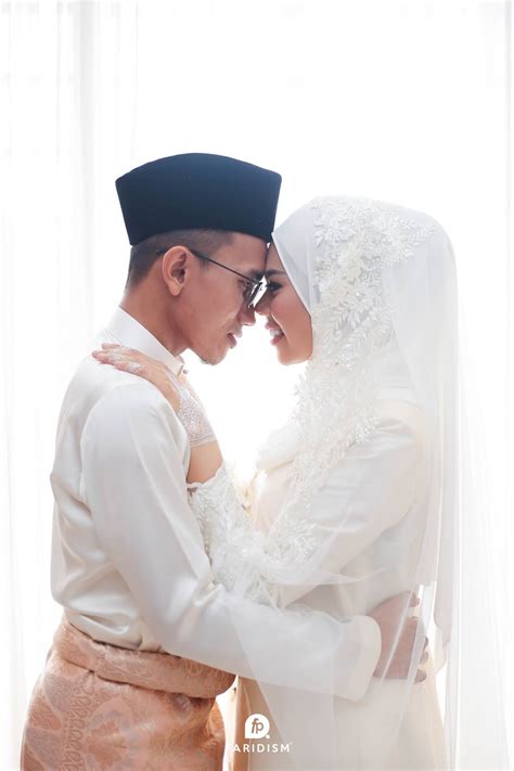 Abror abror, dina patrisia, yunita engriani, maznah wan omar, yunia wardi, nazirul mubin bin mohd noor, sarah sabir sabir ahmad, mukhamad najib. Mohd Sharian & Siti Noor Shahbanu | June 20,2020 ...