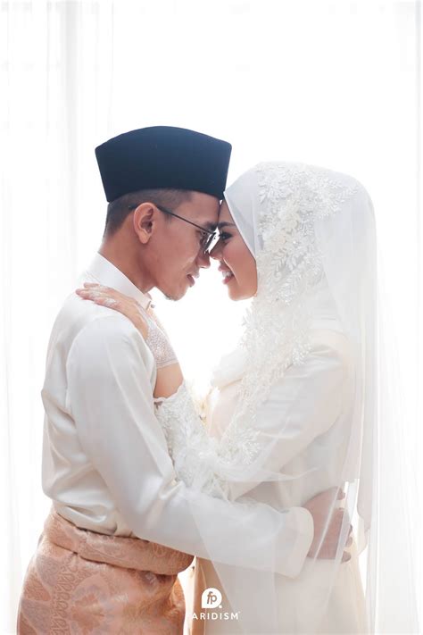 Beliau dilahirkan pada 16 mei 1990 di kajang, selangor dan merupakan anak tunggal kepada pasangan zainal abidin bin abu dan faridah binti mohd noor. Mohd Sharian & Siti Noor Shahbanu | June 20,2020 ...