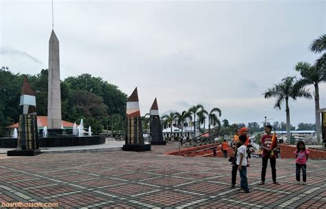 Several old vehicles and aircrafts of the royal malaysian army are. Muzium Tentera Darat Port Dickson - Mesti Pergi Jika ...