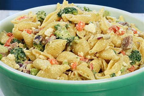 This quick stove top dinner is a great family meal for busy schedules, or a relaxed weekend total time20 mins. Southern Style Ham Pasta Salad - Bowl Me Over