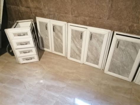 ابحث عن عمل في الهاشمي الشمالي. مطبخ المنيوم كامل مستعمل للبيع - Ø¹Ø¯Ø© Ù…Ø­Ù„ Ø§Ù„Ù…Ù ...