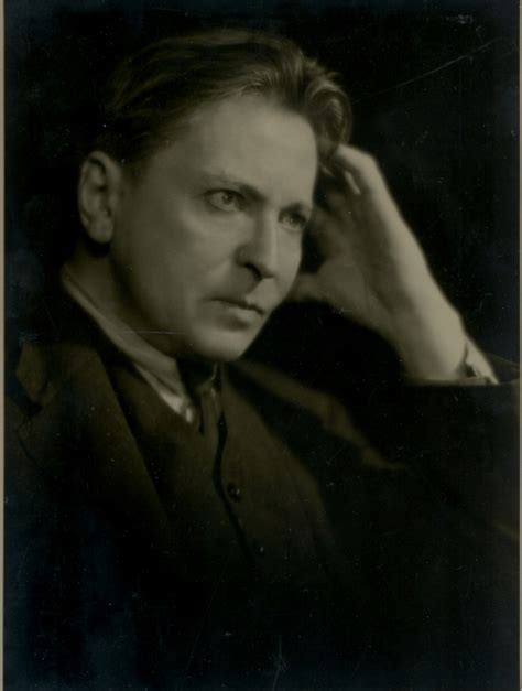 A number of compositions were created by the romanian composer george enescu. George Enescu, compozitor, dirijor, violonist, pianist şi ...