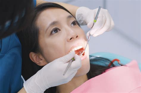 6 Cara Mengobati Sakit Gigi Berlubang - Klikenjoy