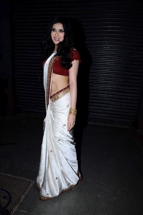 She has also worked as a director and talent agent. High Quality Bollywood Celebrity Pictures: Nandana Sen ...