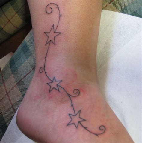 Foot tattoos are limited to small designs, because of the lack of space to draw on. 25 Cool Star Tattoos On Foot - SloDive