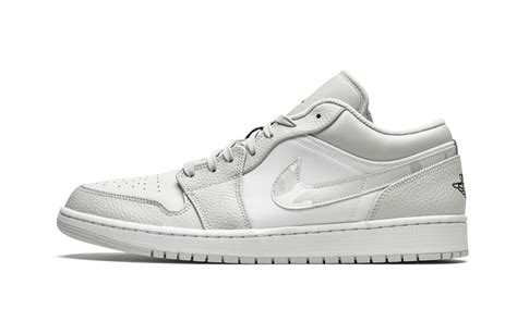 After first wearing his original air jordan is in 1985, jordan has pushed the boundaries on and off the court with their iconic kicks, hoodies, basketball vest and sweat pants. Jordan 1 Low White Camo - DC9036-100 - Restocks