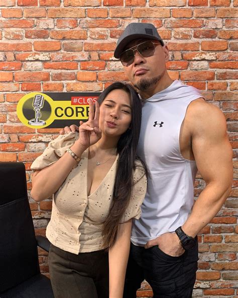 Nikita mirzani bahkan sempat mengaku ingin menjadi manajernya bila. Maaf Sensor Banget! Selebgram Pemersatu Bangsa Ini Buat ...